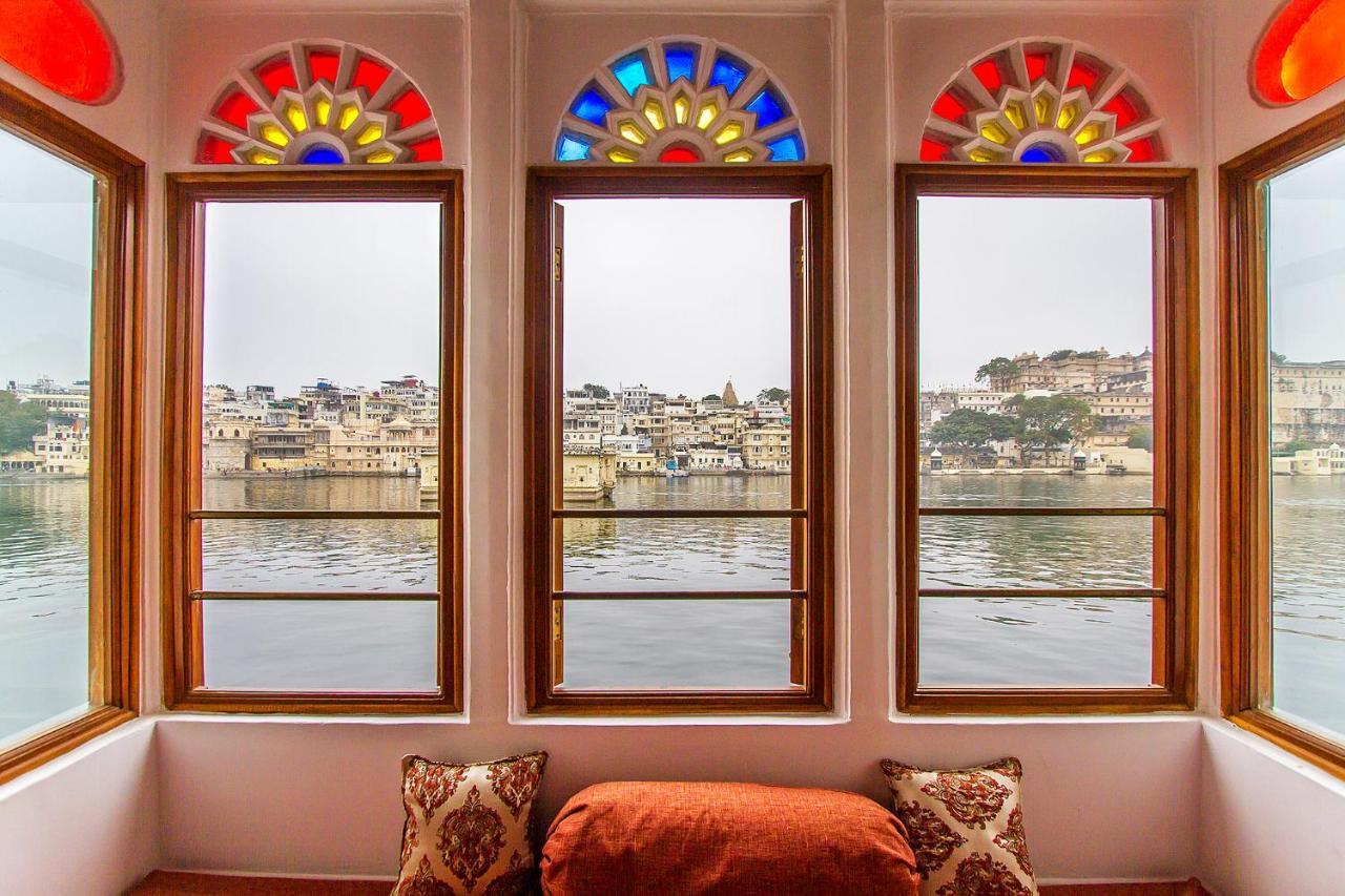 Hotel Amet Haveli - A Heritage